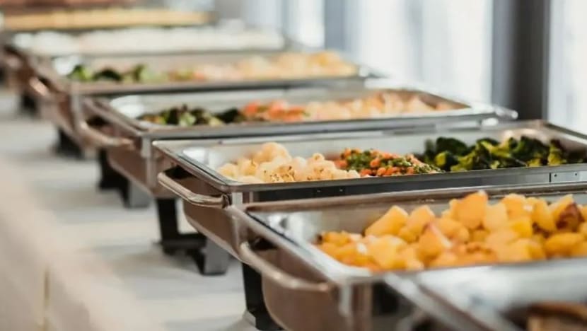 Rasel Catering Singapore digantung selepas 284 orang keracunan makanan 