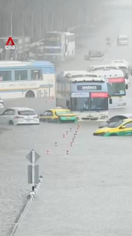Main road to Bangkok’s Don Mueang Airport still flooded