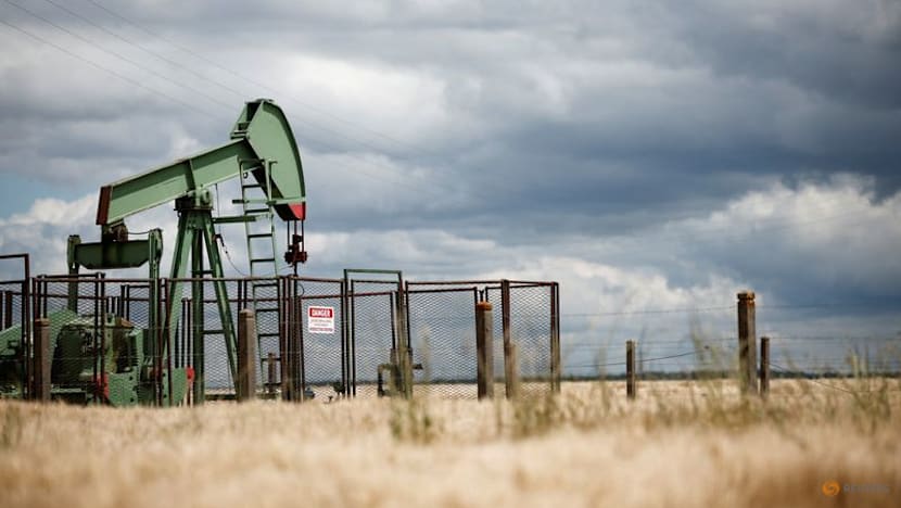 Oil slumps to 16-week low on US shutdown and possible OPEC+ plans