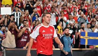 Gyokeres plays down Henry comparisons after taking Arsenal number 14 shirt
