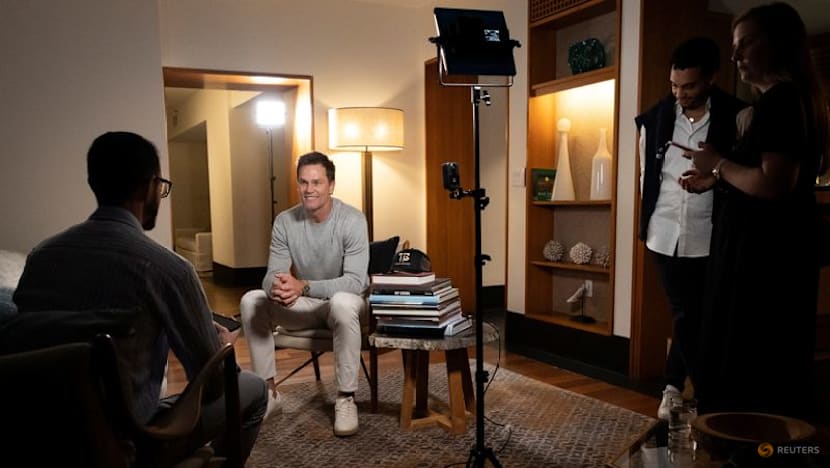 Power boating-Tom Brady's team revved up to defend E1 electric powerboat title in Miami