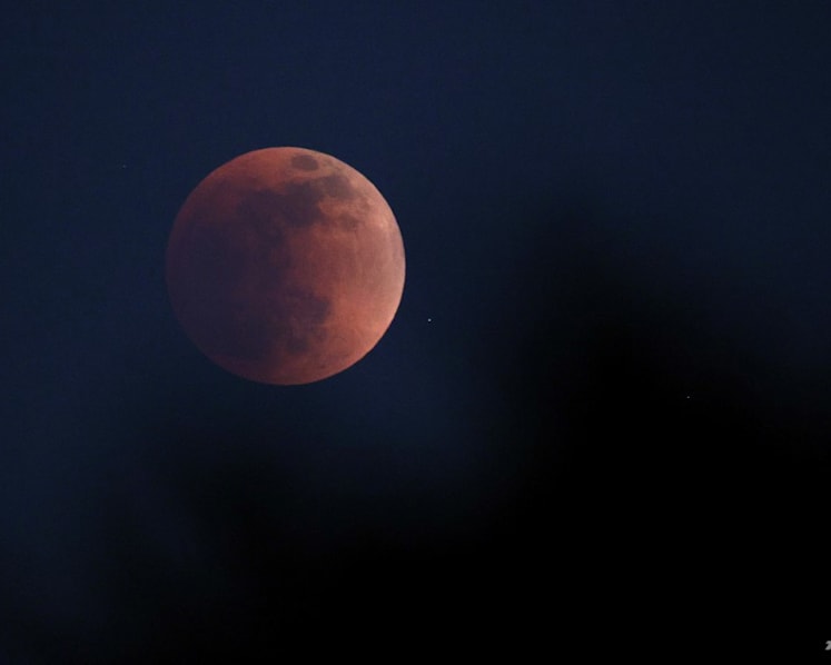 Possible sighting of rare blood moon over Singapore on Nov 8