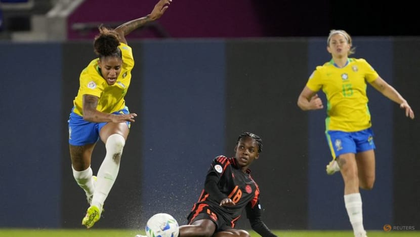 Ten-woman Brazil survive Colombia challenge in Copa goalless draw