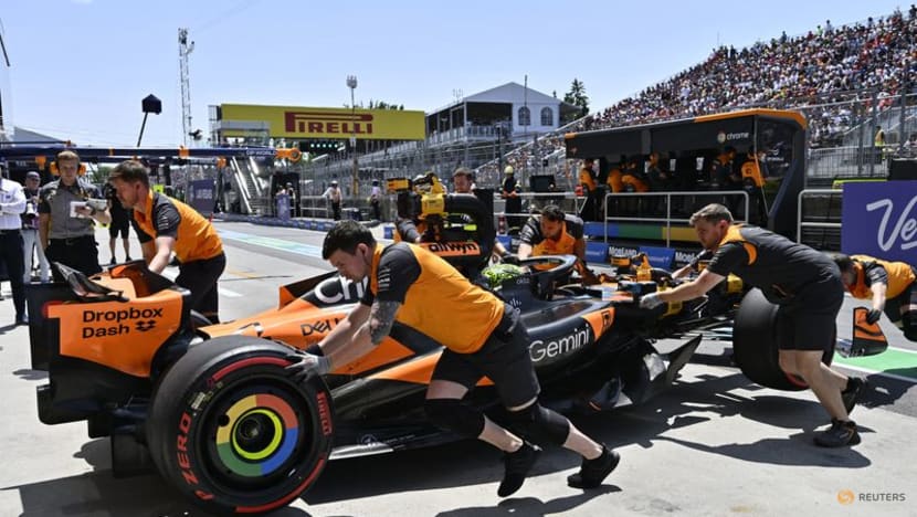 Norris fastest in final practice as Piastri hits the wall
