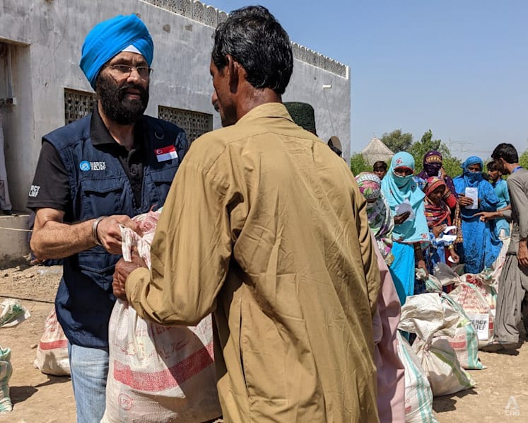 Mercy Relief provides relief items, free healthcare for mothers in flood-hit Pakistan