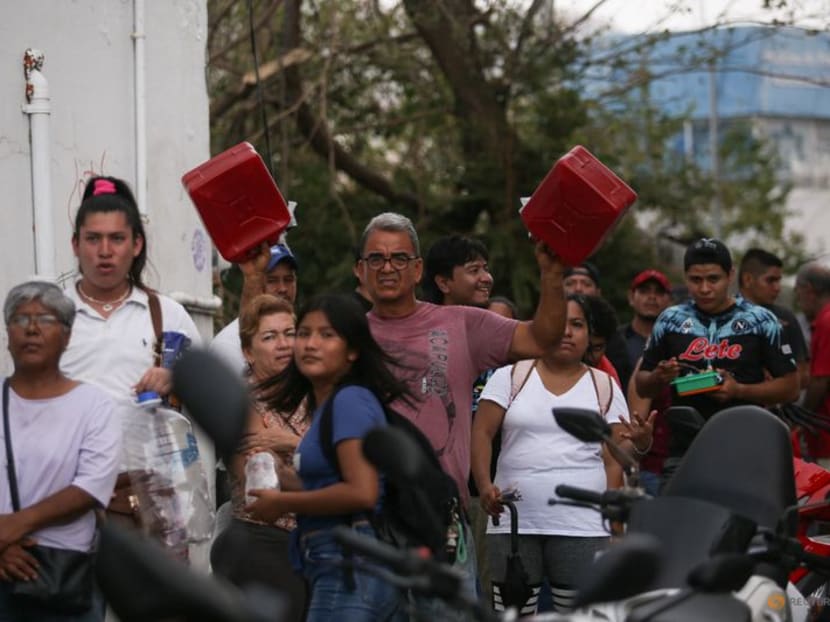 Mexican president blasts critics after deadly hurricane