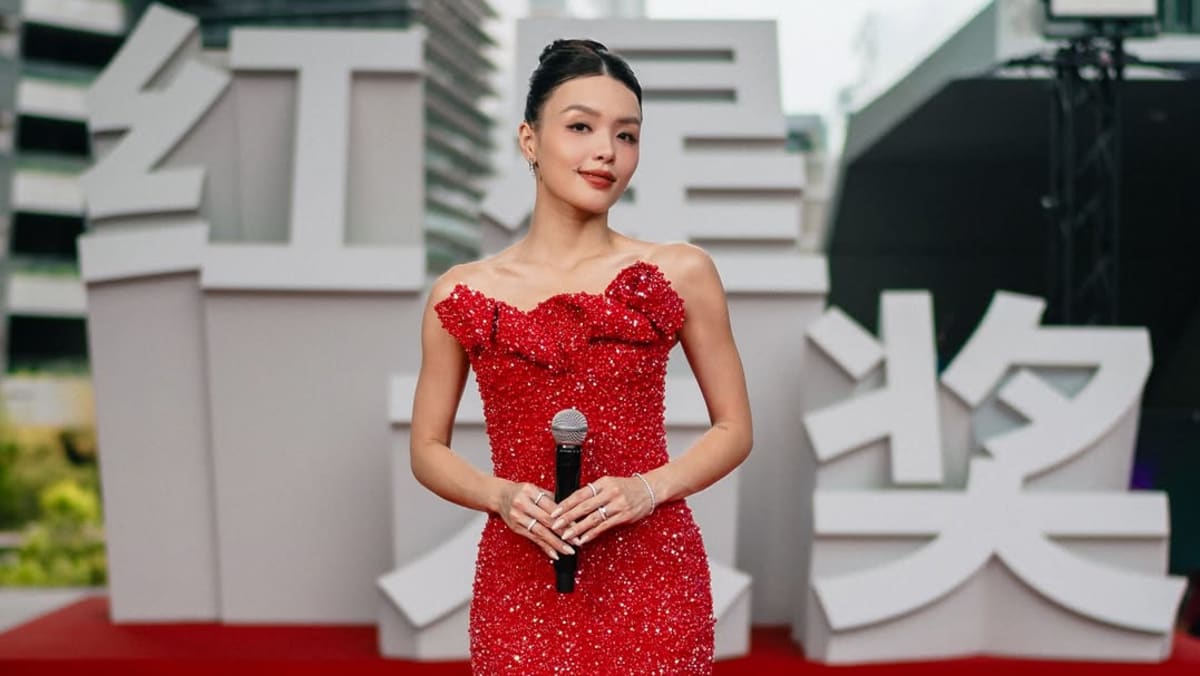 Yes 933 DJ Hazelle Teo giving away 250 waffles to fans to celebrate first Star Awards win