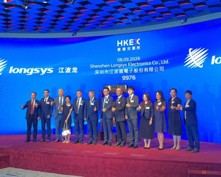 Chinese data storage firm makes tepid Hong Kong debut after $900 million share sale