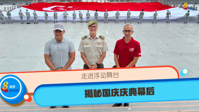走进浮动舞台 揭秘国庆庆典幕后