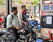 Bangladesh faces telecom shutdowns from Middle East fuel crisis