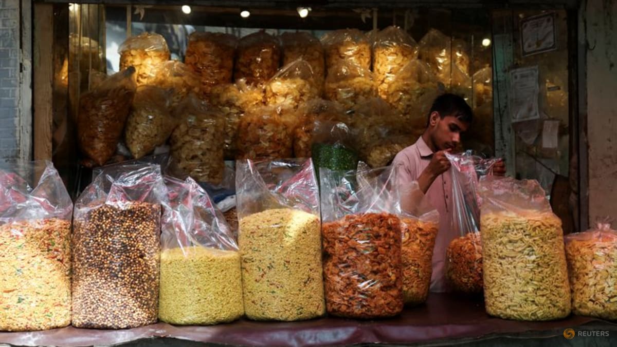 Pakistan economic survey projects real GDP growth at 3.7% in