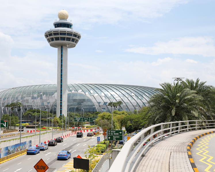 Covid-19: Bus driver who transports people from Changi Airport to stay-home notice facilities infected by coronavirus