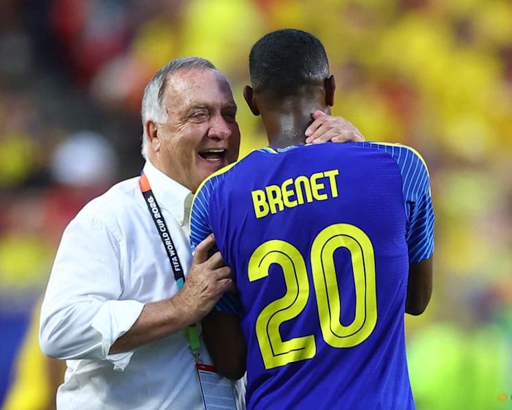 'They fought like lions': Advocaat proud after Curacao earn first World Cup point
