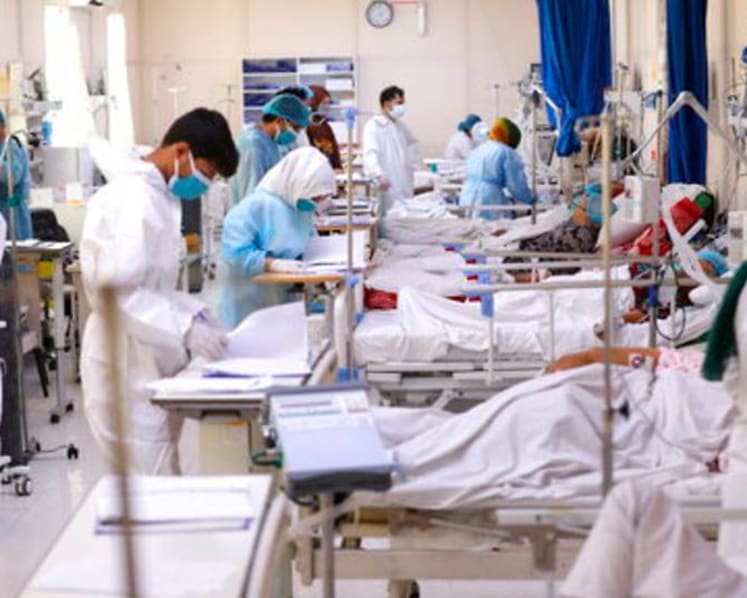 Amid brutal case surge, Afghanistan hit by a vaccine delay 