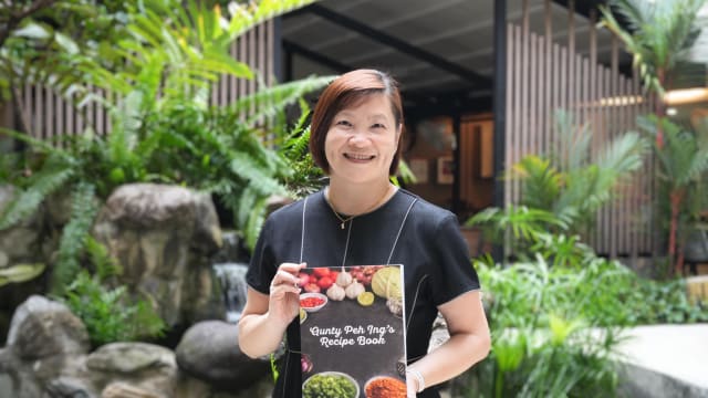 母亲患癌病逝 女儿自费出版食谱悼亡母 为医院筹款
