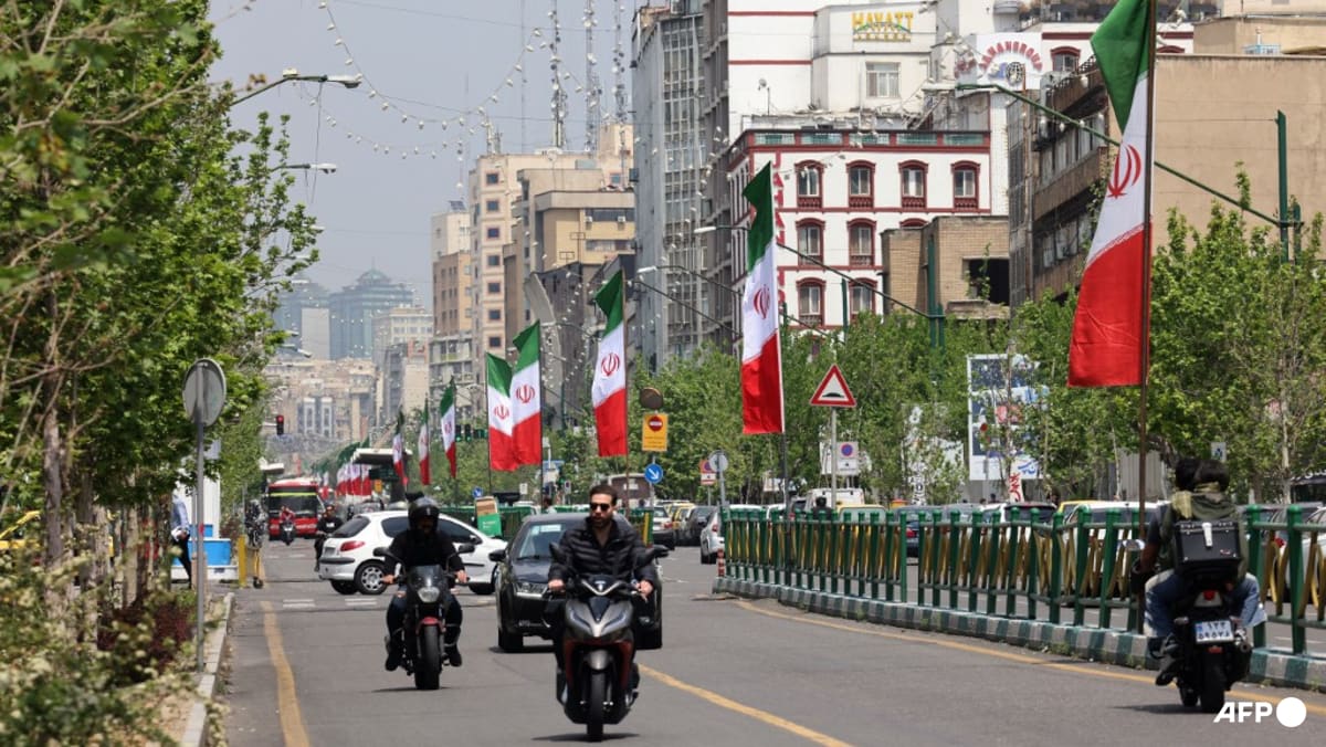 Trump extends ceasefire with Iran, citing 'seriously fractured' Iranian government