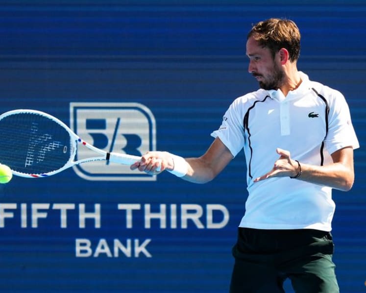 Red-hot Nakashima stuns Medvedev to reach Cincinnati fourth round