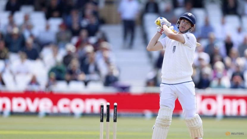 England dominate Zimbabwe after Bennett's record century