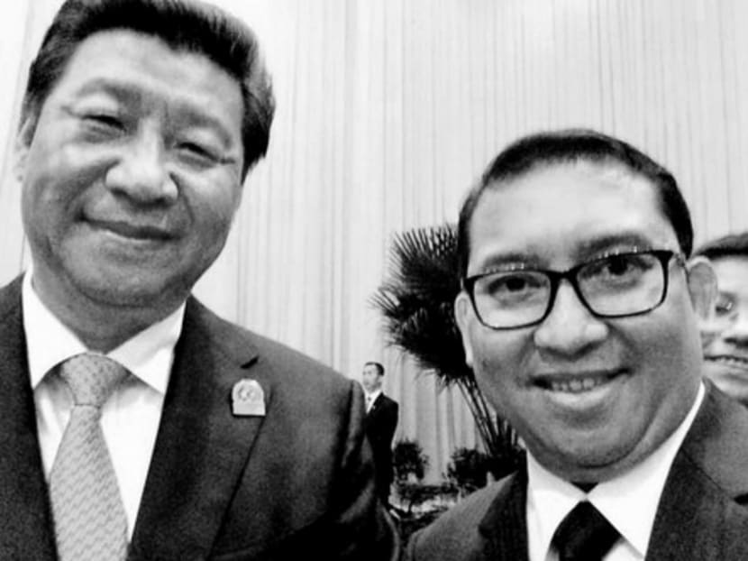 Indonesian House of Representatives Deputy Speaker Fadli Zon (right) taking a ‘selfie’ with Chinese President Xi Jinping in Jakarta in April. Photo: Fadli Zon