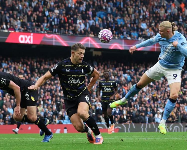 Arsenal stay top, Postecoglou sacked after 39 days, Haaland on fire for Man City
