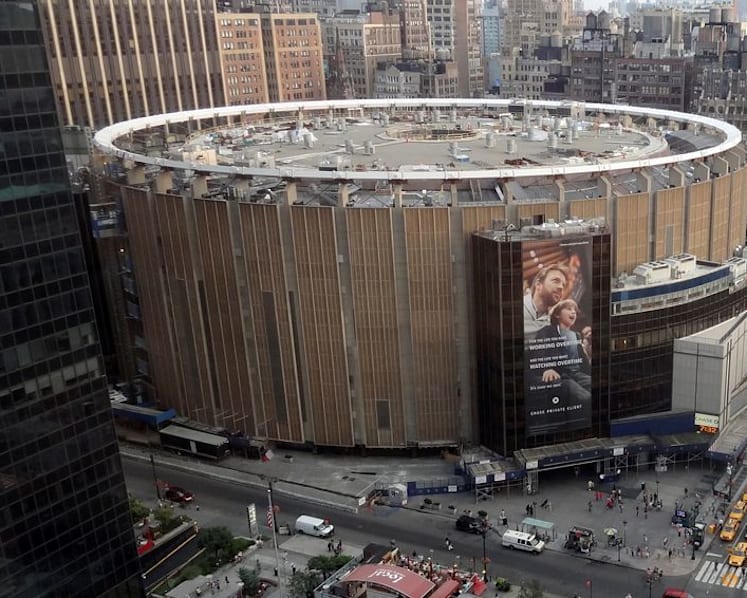 Madison Square Garden Sports shares hit record high as it explores Knicks, Rangers spinoff
