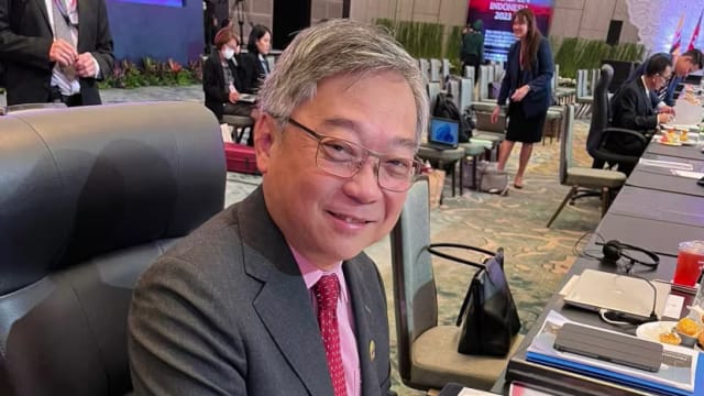 【新闻人物】从工程师到副总理 颜金勇：我不是老龄化部长