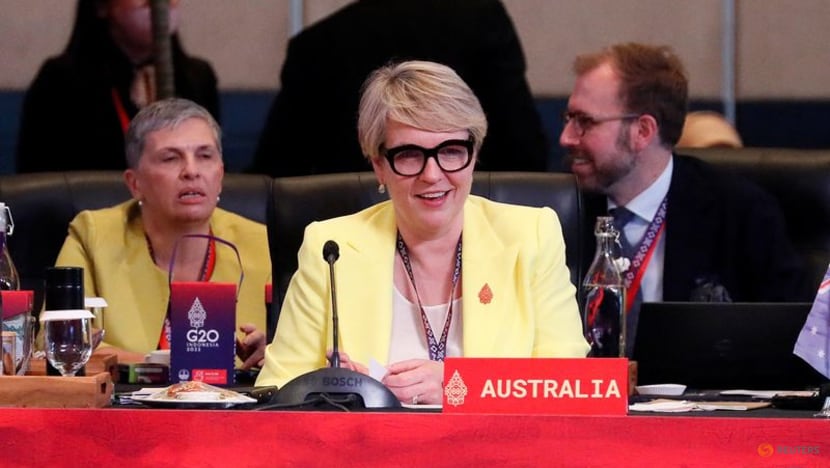 Australia approves US$13.5 billion project to export solar power to Singapore Australia approves US$13.5 billion project to export solar power to Singapore