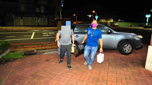 台湾男“变声”成女人 诱骗500女子拍裸照和猥亵影片