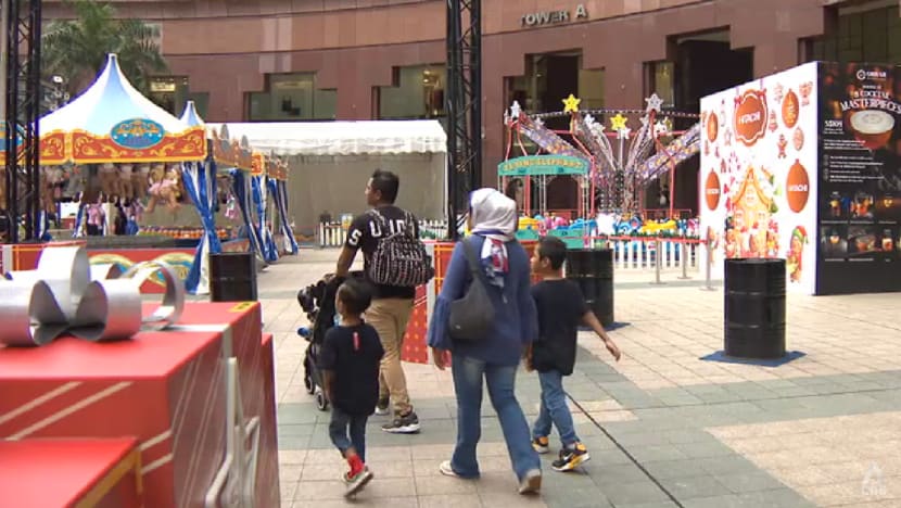 Christmas market vendors, operators brace for rainy weather amid year-end monsoon season