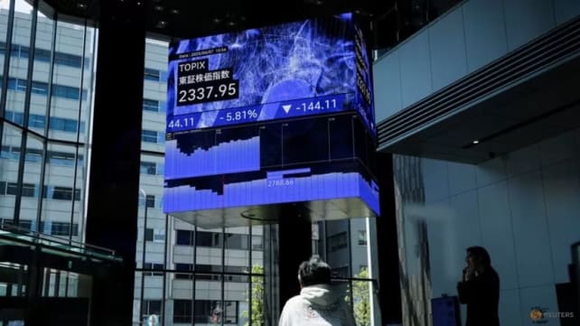Saham stabil di Asia susuli surat tarif Amerika; dolar lebih kukuh
