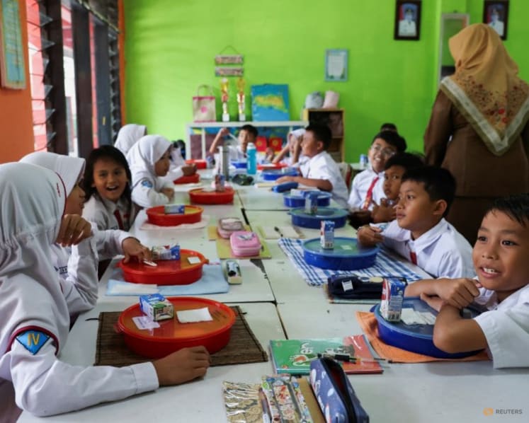 Indonesia’s free meal initiative to begin pilot next month; aims to benefit 82.9 million people by 2027