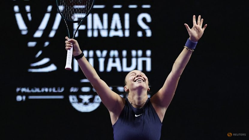 Anisimova outlasts Swiatek at WTA Finals to join Rybakina in semis