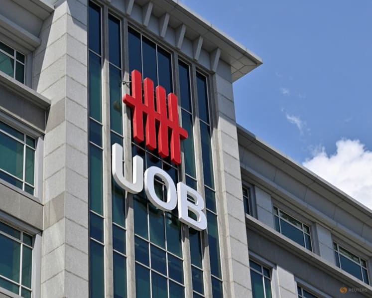 UOB joins OCBC in cutting interest rates for savings accounts from May 1