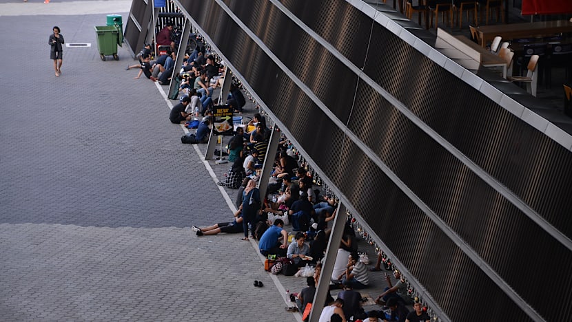 Coldplay sells out 100,000 tickets in Singapore