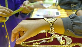 NOTA DARI JAKARTA: Kilauan Emas Untuk Ekonomi Rakyat Indonesia