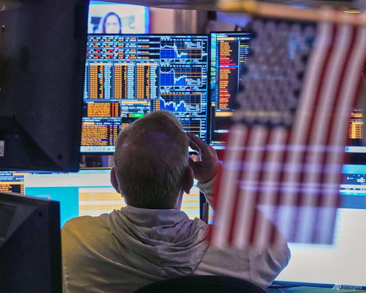 Asian stocks slide on flare-up in Middle East fighting, oil eases off highs