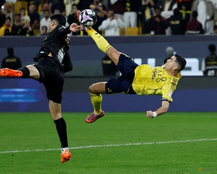 Ronaldo confident of reaching 1,000 goals, keen to keep playing