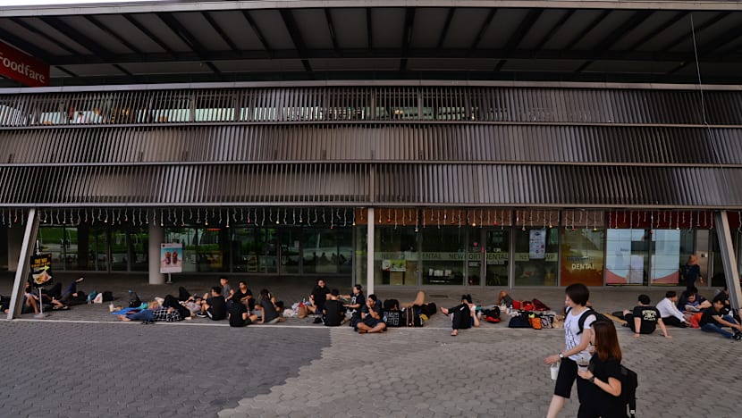 Coldplay sells out 100,000 tickets in Singapore