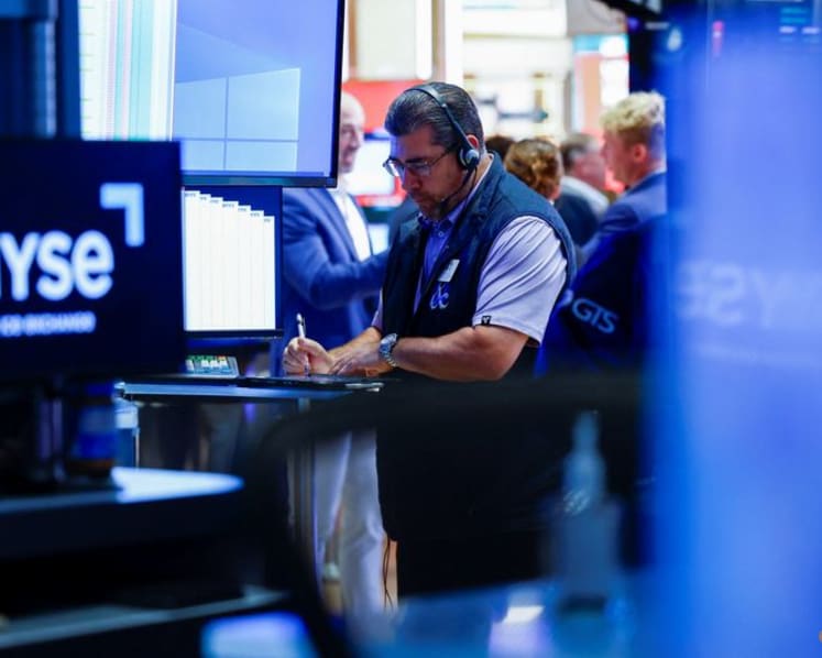 Global stocks hold gains after in-line US CPI