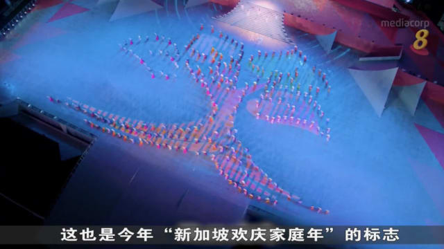 2000多名表演者 通过五幕歌舞反思抗疫过程