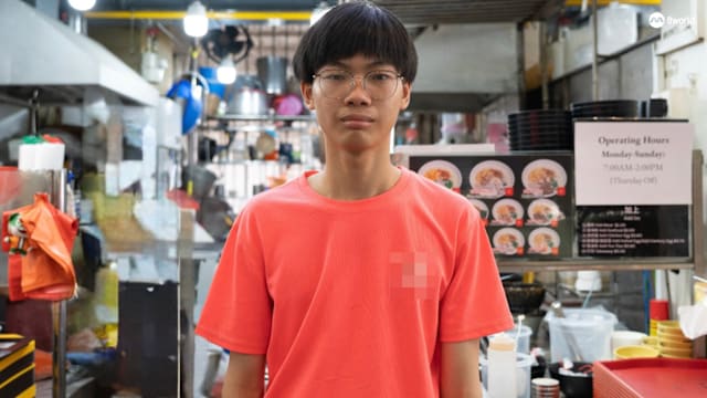 患抑郁症轻生后辍学 17岁青年靠卖粥走出人生低谷