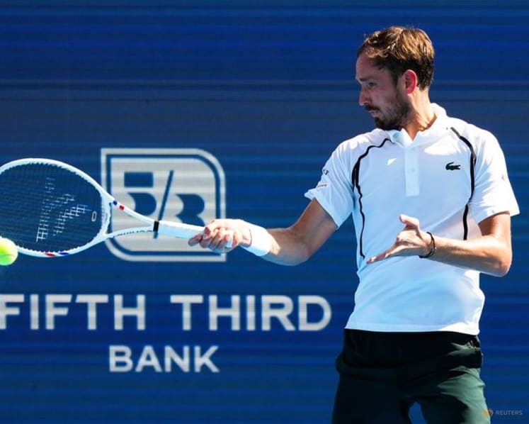 Red-hot Nakashima stuns Medvedev to reach Cincinnati fourth round
