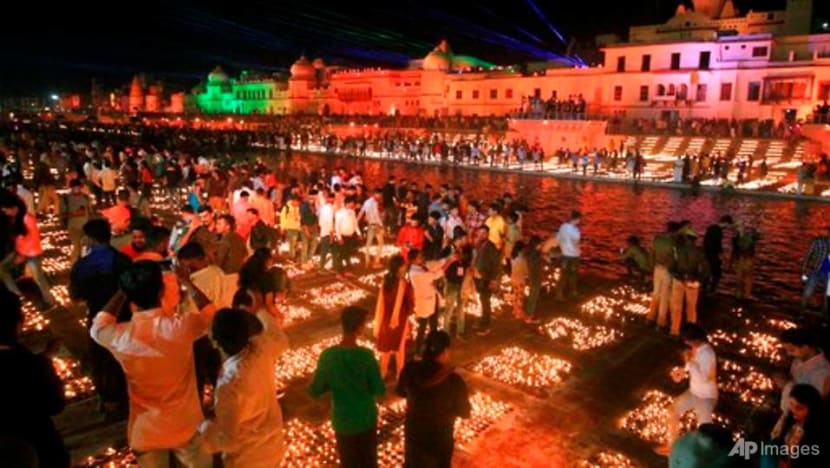 Indian holy city lights record number of oil lamps