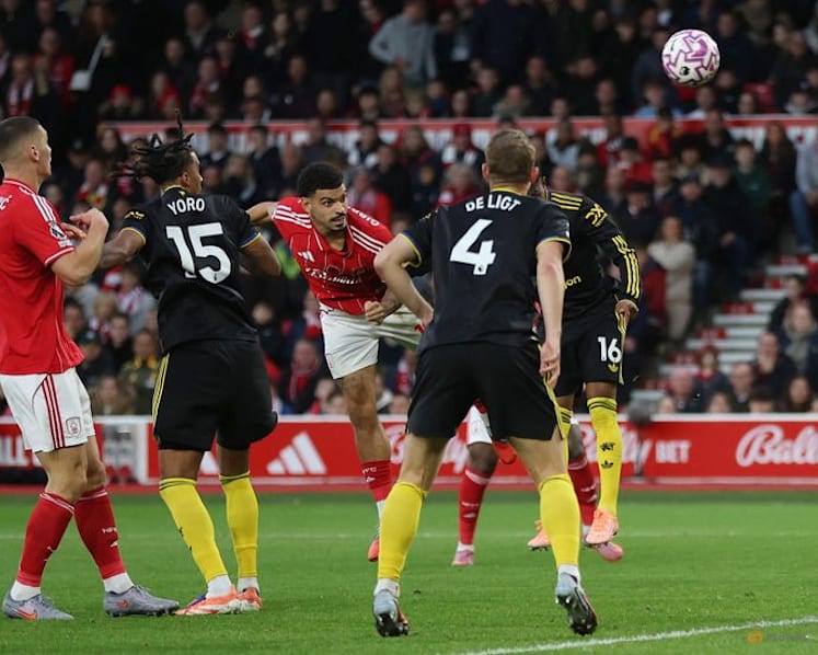 Arsenal march on, Liverpool snap losing streak, Wolves' misery continues, Diallo saves Man Utd
