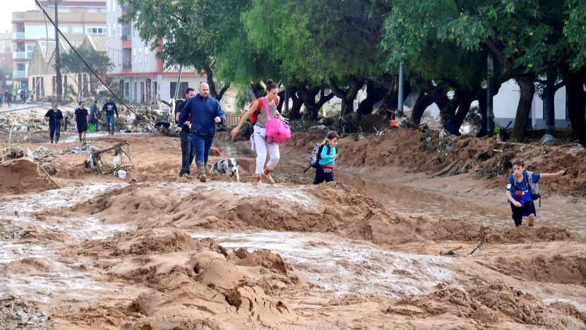 Banjir dahsyat ragut 95 nyawa di Valencia, Sepanyol Banjir dahsyat ragut 95 nyawa di Valencia, Sepanyol