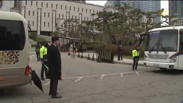 韩国前总统尹锡悦出庭否认发动内乱指控