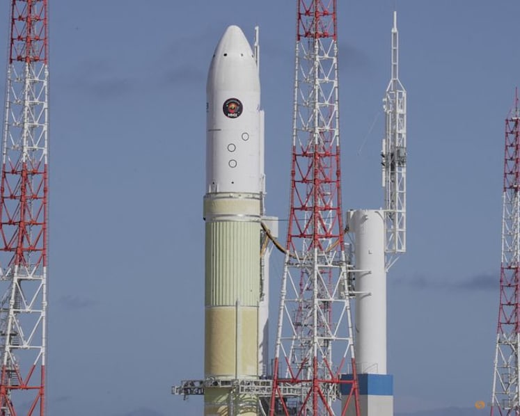 Japan launches mission to return samples from Mars moon