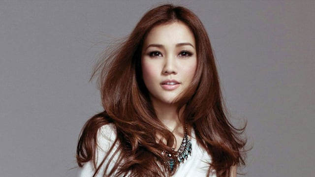 谢安琪捐17万助火灾灾民　悲痛透露宏福苑是成长地：无法言喻的沉重