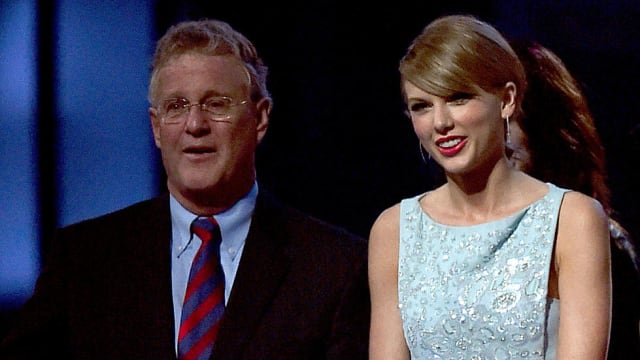 Taylor Swift父亲深夜殴打狗仔　不清楚是否影响新加坡演唱会