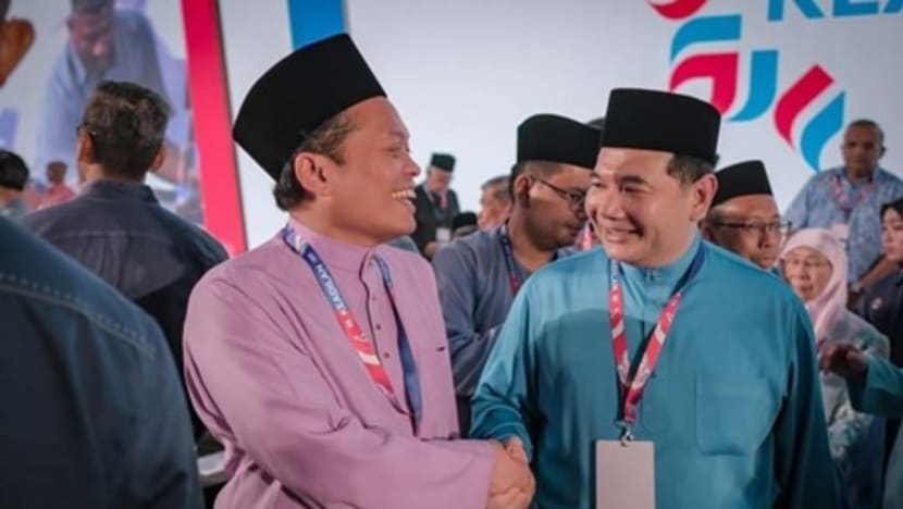 Menteri Ekonomi Malaysia Rafizi Ramli dan sekutu keluar Kabinet setelah kalah pemilihan partai 